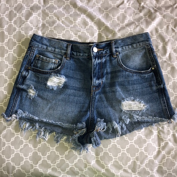 Super Cute Distressed High Rise Mini Shorts! - Picture 1 of 4